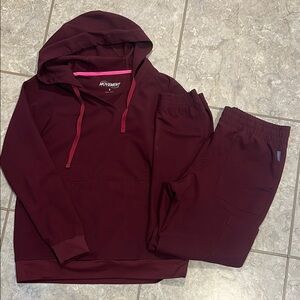 Buttersoft movement scrub set